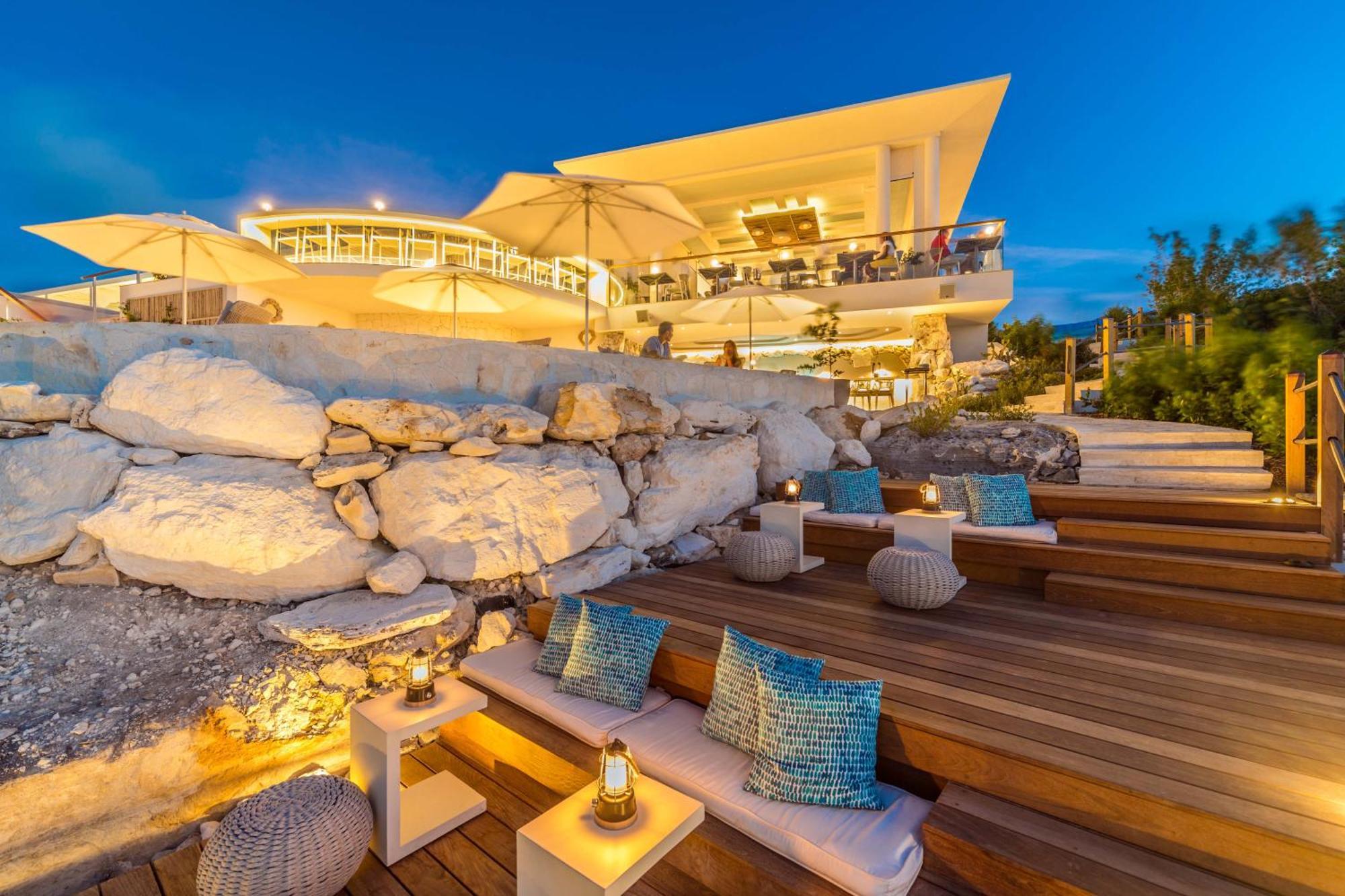 Rock House Hotel Turtle Cove Bagian luar foto